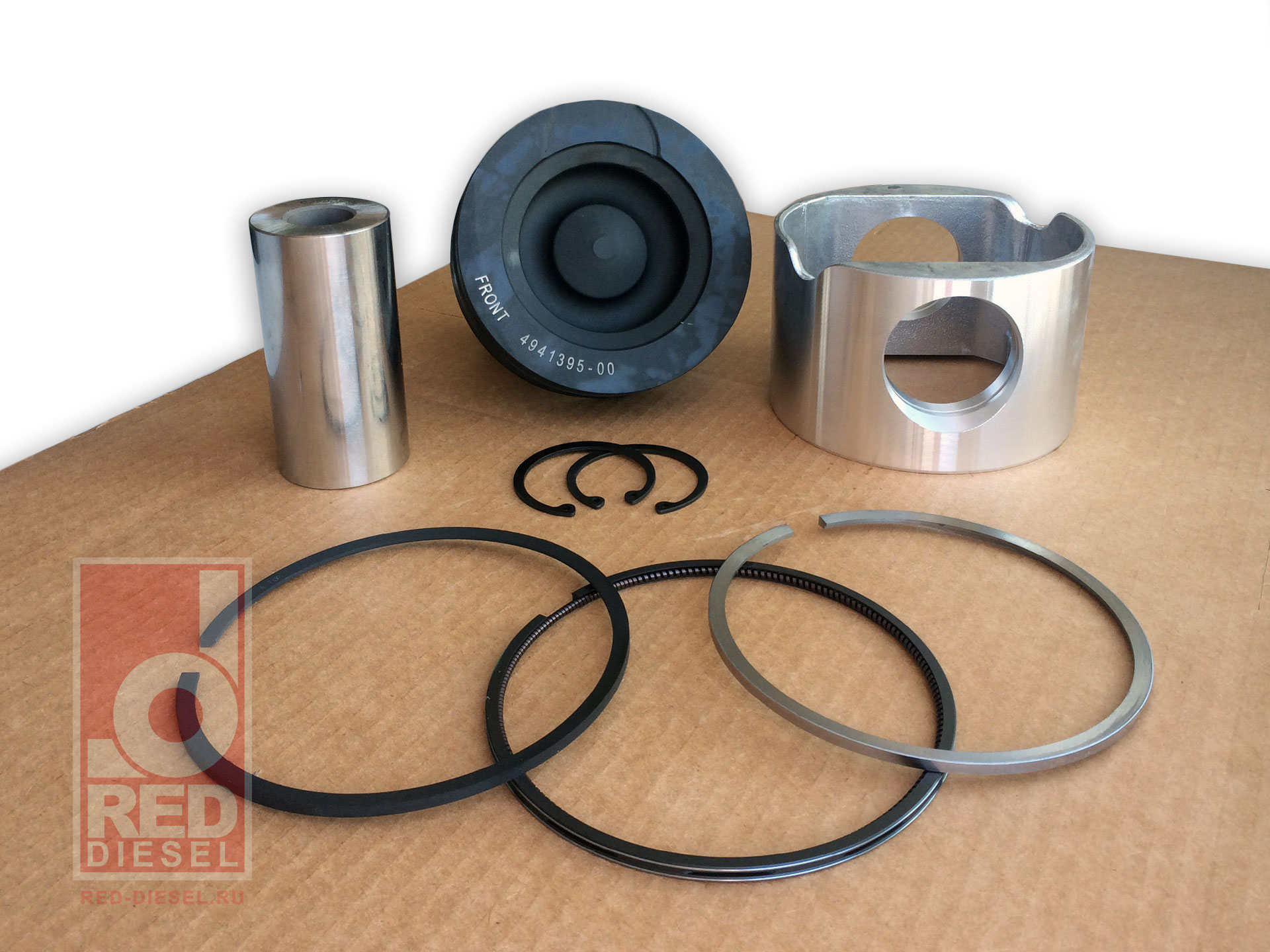 Поршень в сборе (поршень составной, комплект колец, палец, кольца стопорные) моторокомплект