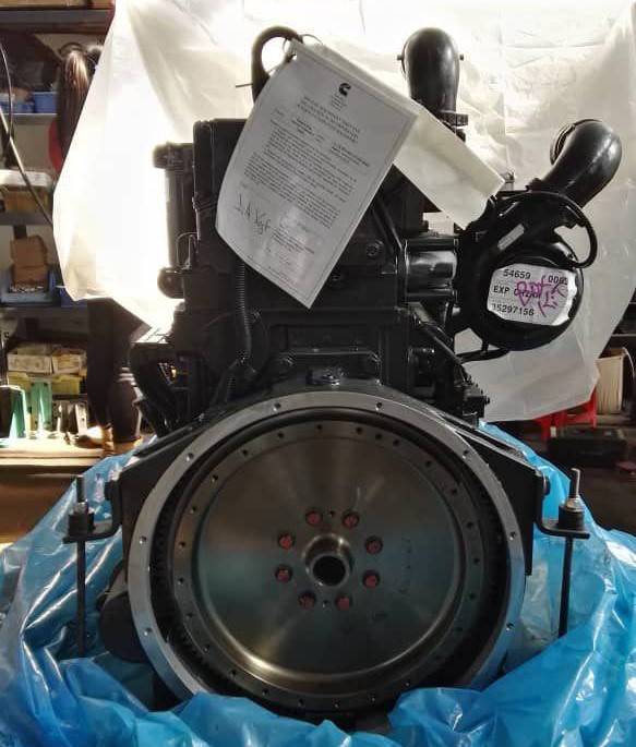 Двигатель  в сборе